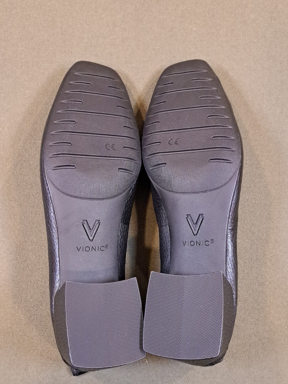 Vionic Ramona Block Heel Pump - Color: Black - Size: 9 - Picture 8 of 9